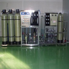 礦泉水處理設(shè)備生產(chǎn)線 飲用水過(guò)濾器 軟化水設(shè)備