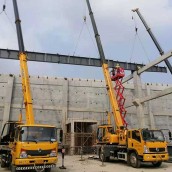 泰安玻纖聯(lián)合廠(chǎng)房廊橋鋼結(jié)構(gòu)工程