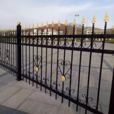 鐵藝護(hù)欄 華胤金屬 陽臺圍欄 仿古風(fēng)格 住宅區(qū)鑄鐵圍墻