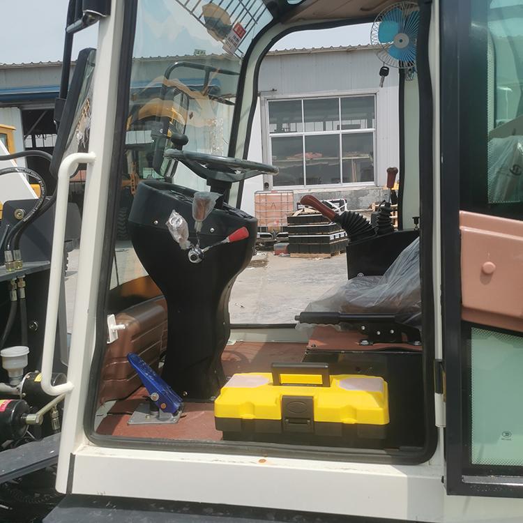 山東盛宇重工 935型490增壓矮腳虎款矮棚機(jī)械裝載機(jī)小型鏟車第3張